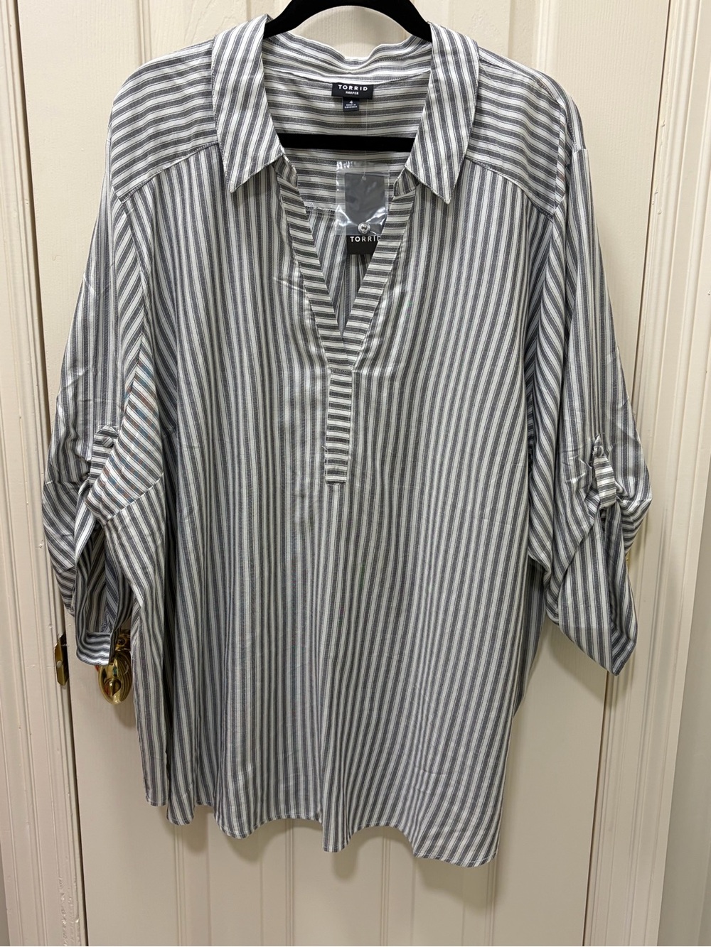 torrid Grey and White Striped Men’s Button-Down Tunic Shirt